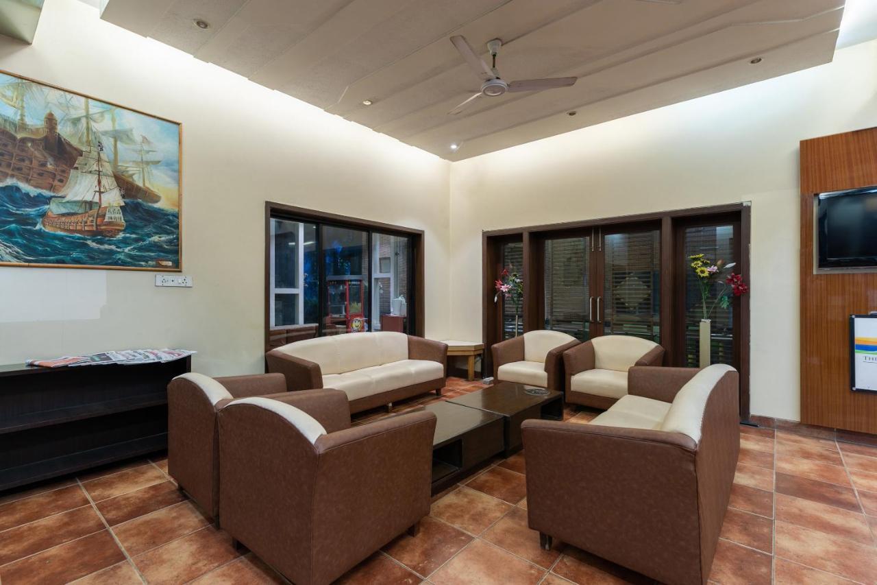 Capital O 47539Capital O Umbergaon Club Hotel Umargām Esterno foto