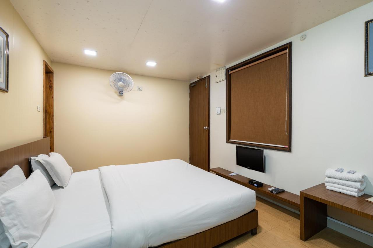 Capital O 47539Capital O Umbergaon Club Hotel Umargām Esterno foto