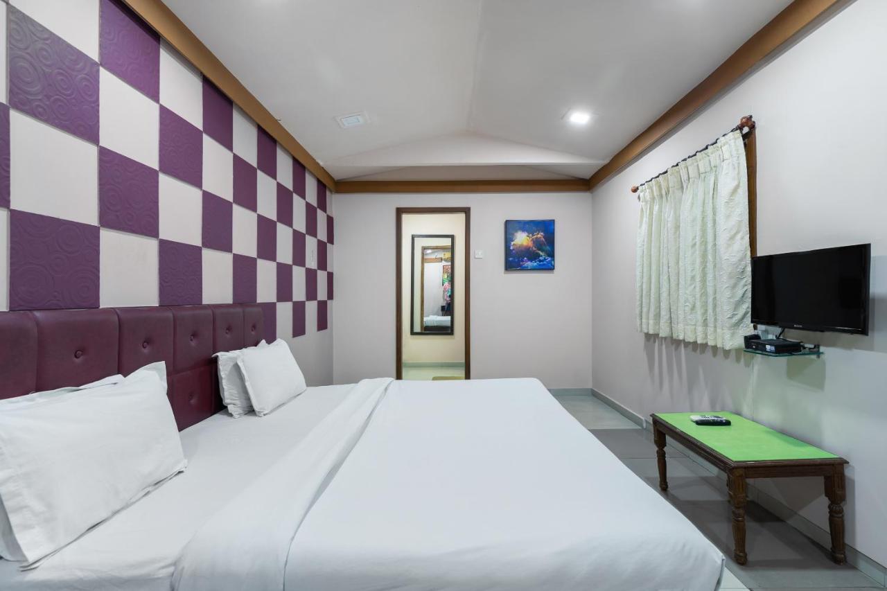 Capital O 47539Capital O Umbergaon Club Hotel Umargām Esterno foto