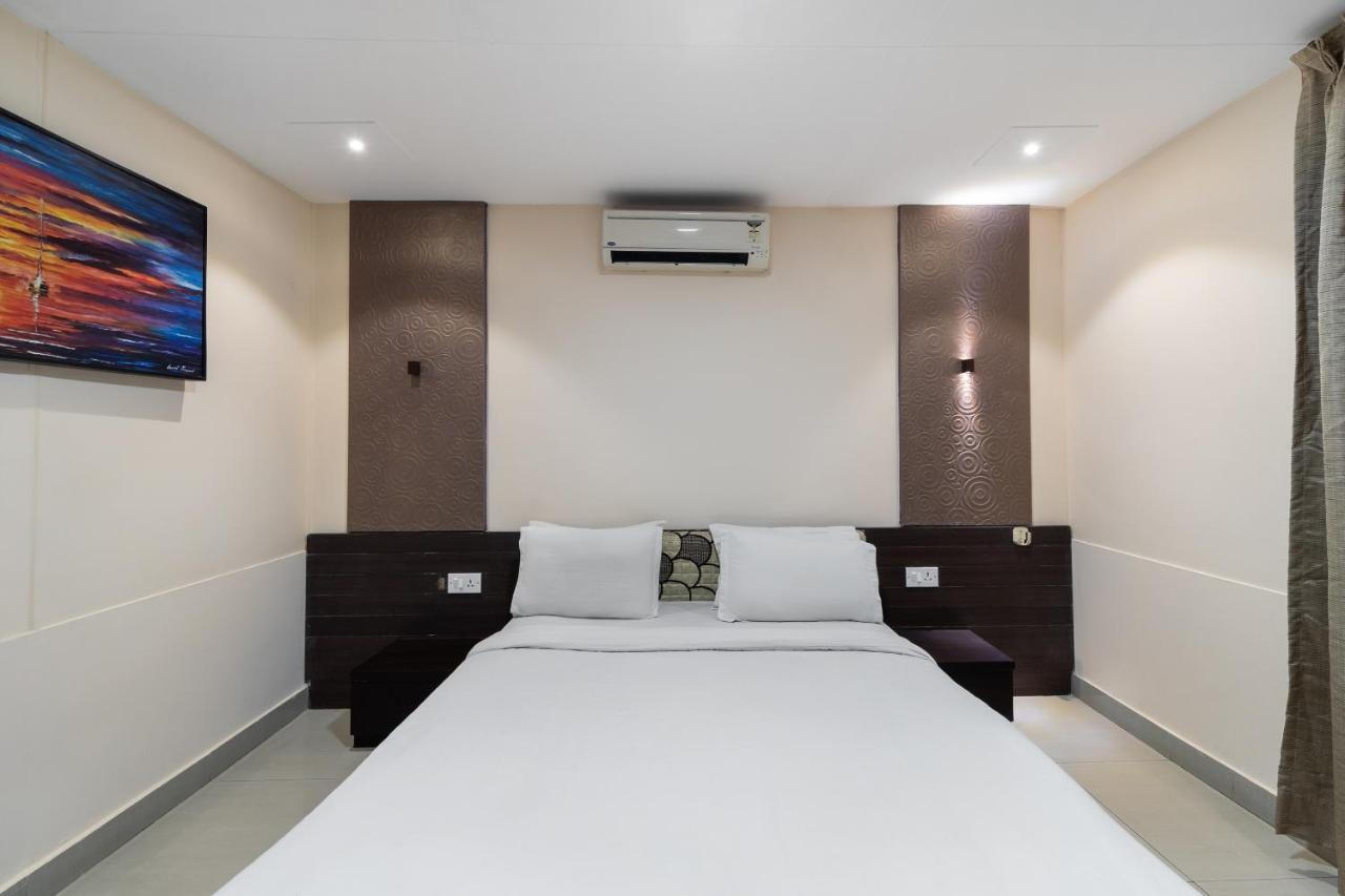 Capital O 47539Capital O Umbergaon Club Hotel Umargām Esterno foto