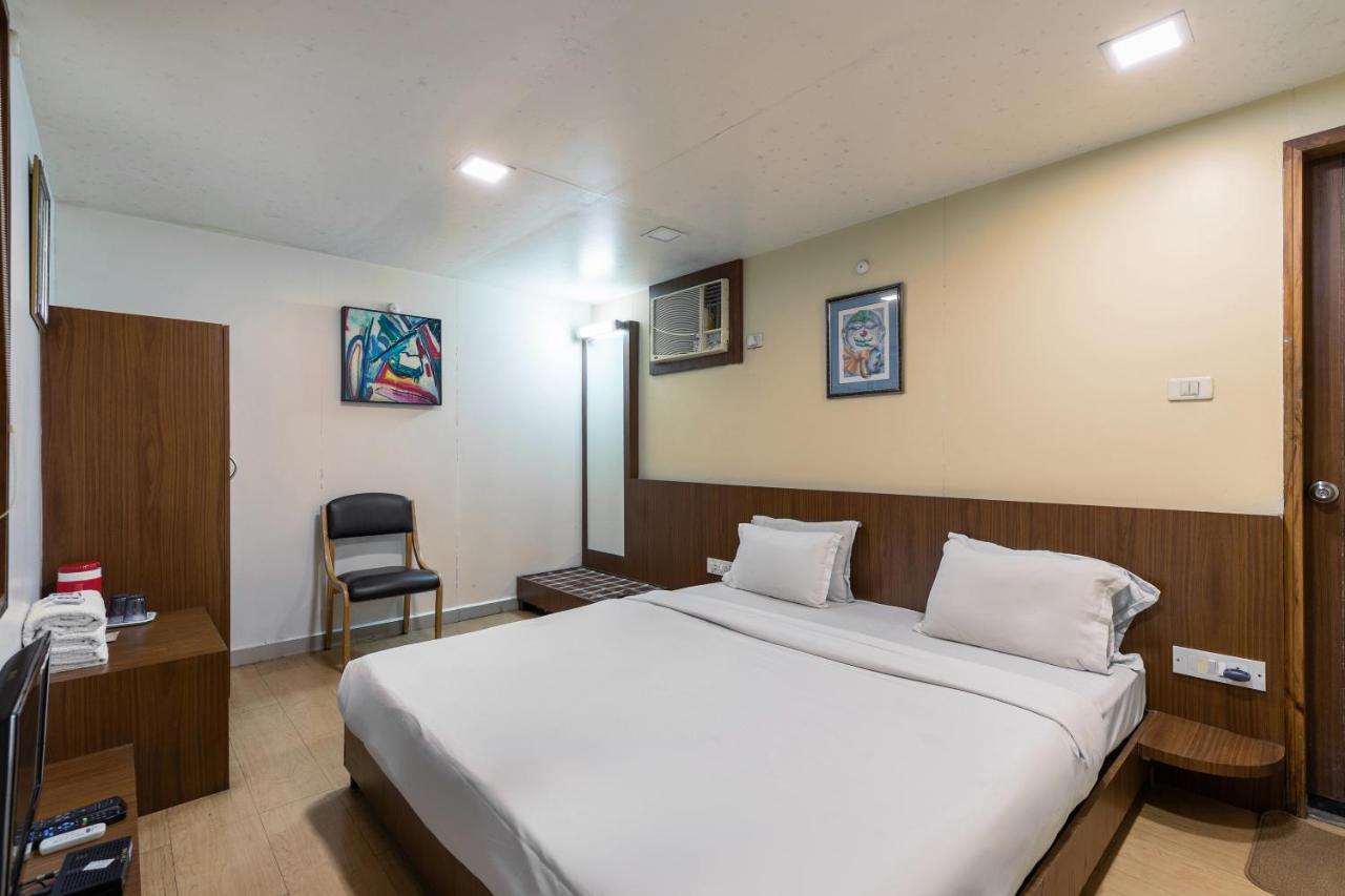 Capital O 47539Capital O Umbergaon Club Hotel Umargām Esterno foto